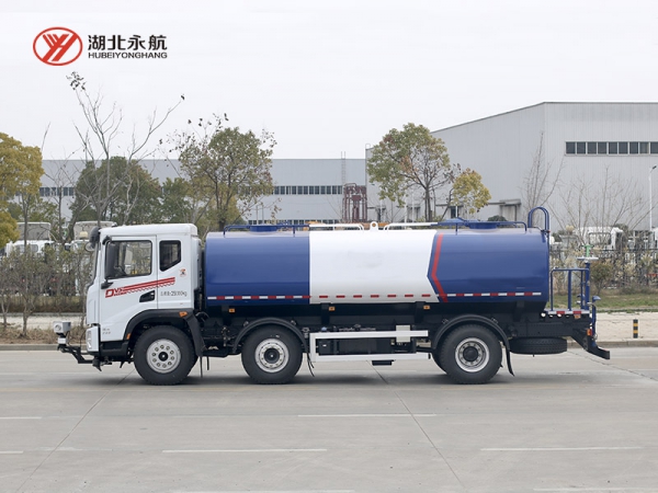 东风华神DV5小三轴洒水车