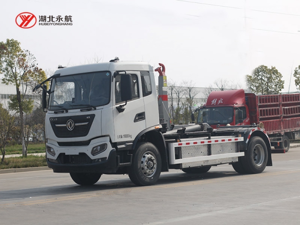 东风天锦纯电动钩臂垃圾车