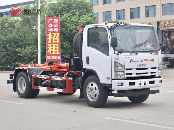 庆铃五十铃700P钩臂垃圾车