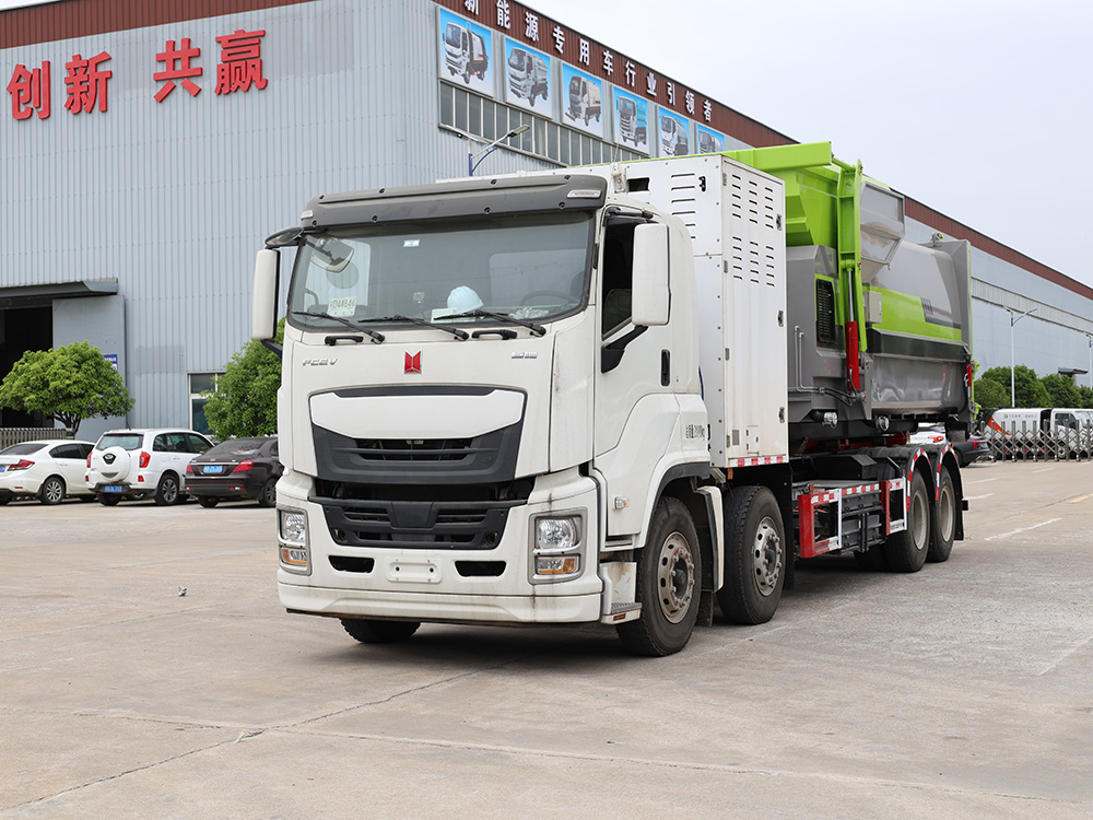 五十铃巨咖氢31T电混合动力钩臂垃圾车