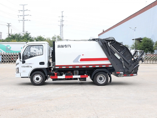 跃进纯电动蓝牌4.5方压缩垃圾车