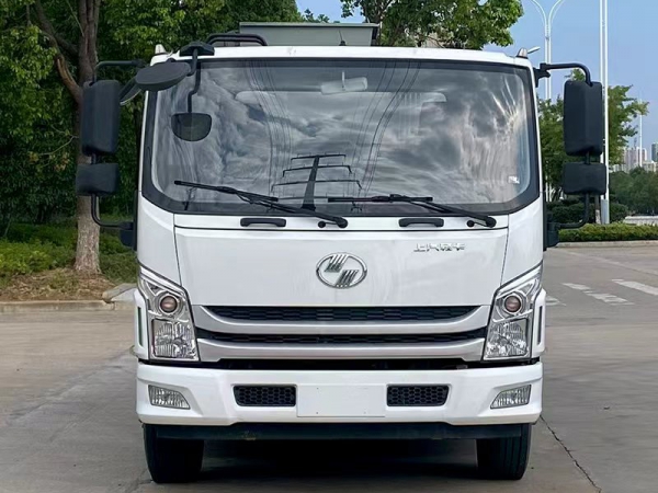 上汽跃进纯电动餐厨垃圾车