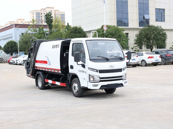 跃进纯电动蓝牌4.5方压缩垃圾车