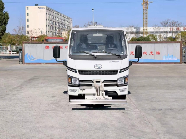 纯电动路面养护车