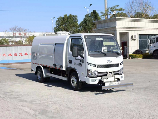 纯电动路面养护车