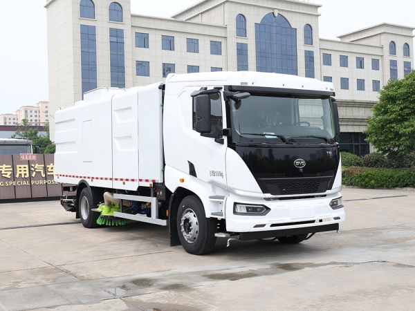 比亚迪四季清扫车
